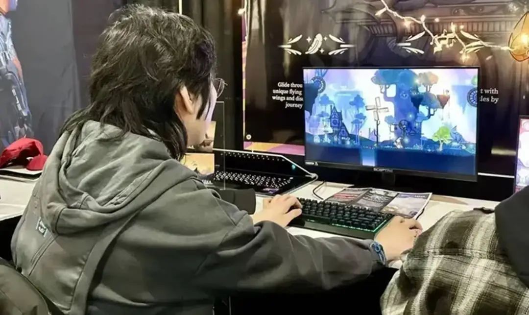 人在玩电脑

AI 生成的内容可能不正确。